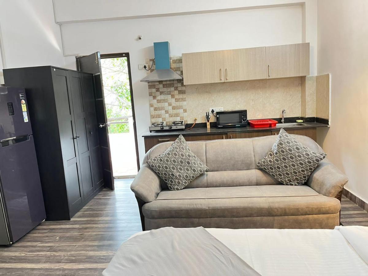 Bedchambers Serviced Apartments, Хайдарабад Экстерьер фото