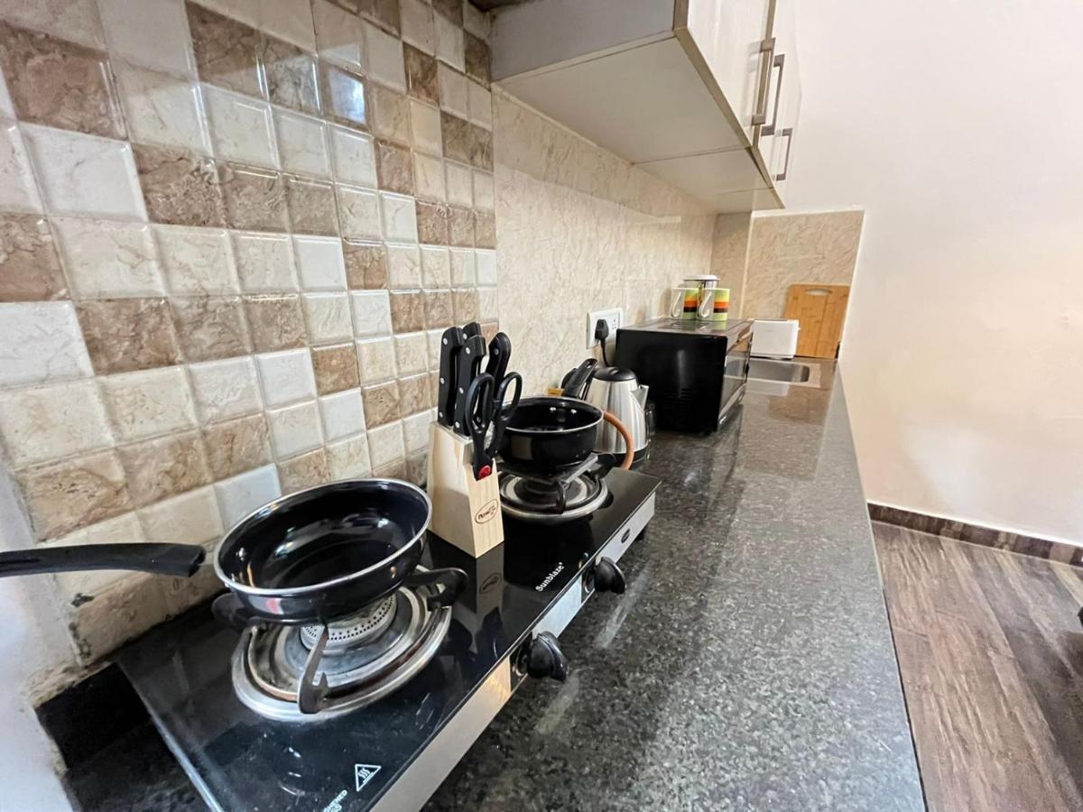 Bedchambers Serviced Apartments, Хайдарабад Экстерьер фото